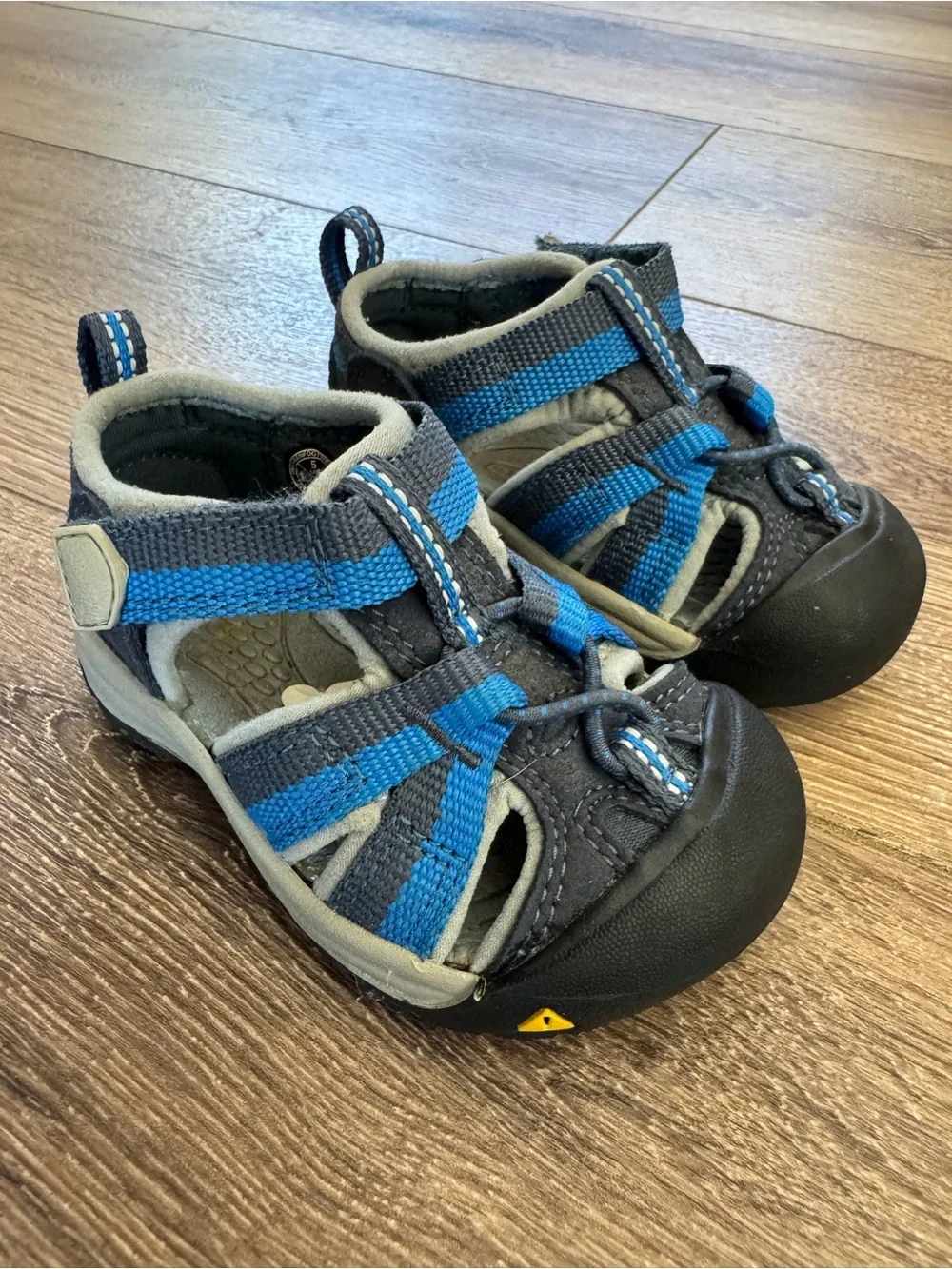 Keen Venice H2 Closed Toe Water Shoes Sandals, Blue Grey